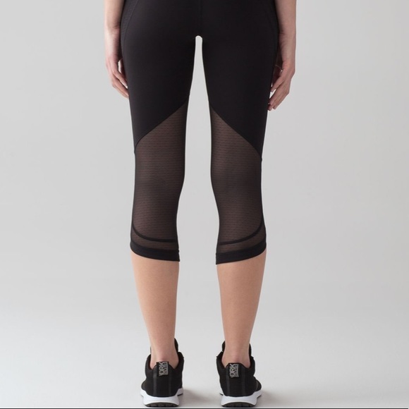 Lululemon Revitalize Crop - Picture 2 of 7